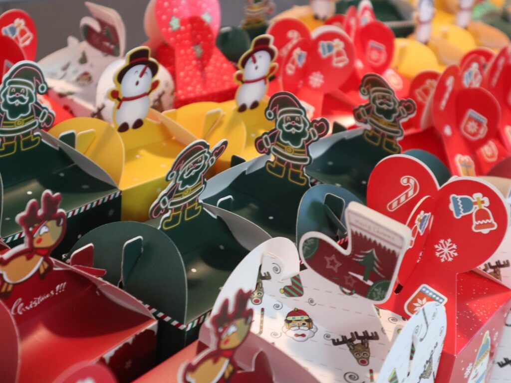 PTI 圣诞奇趣派对：暖意在礼物间流淌（images 11）